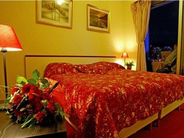 Hotel Maya Cavalaire-sur-Mer Habitación foto